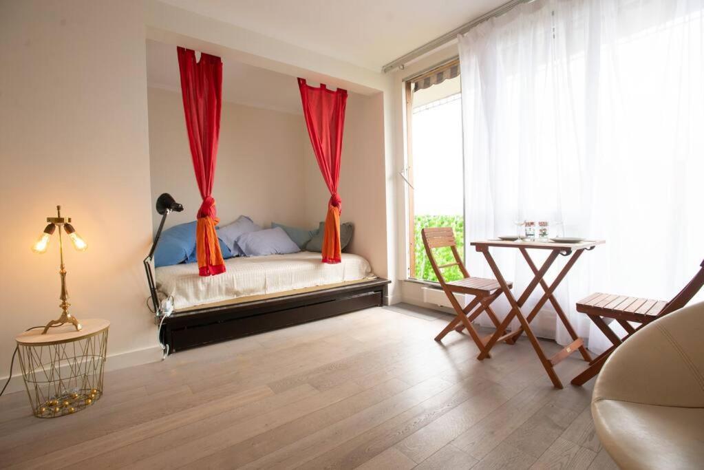 Studio With Balcony Париж Екстер'єр фото