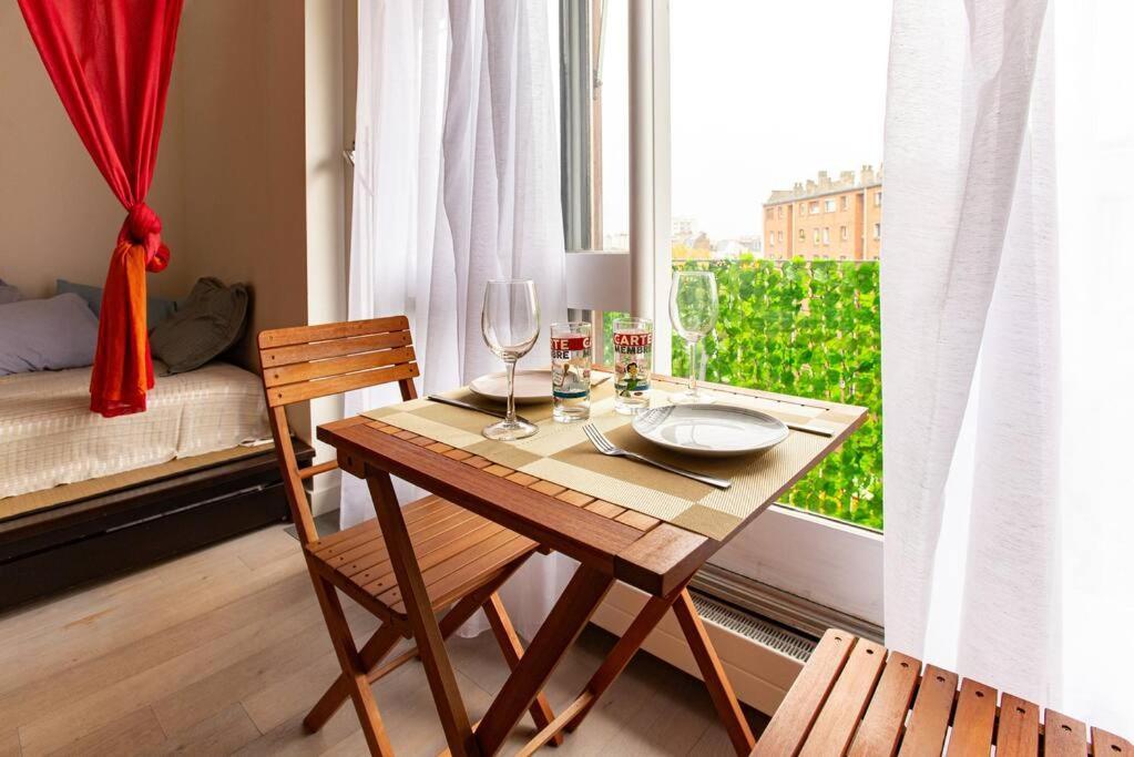 Studio With Balcony Париж Екстер'єр фото
