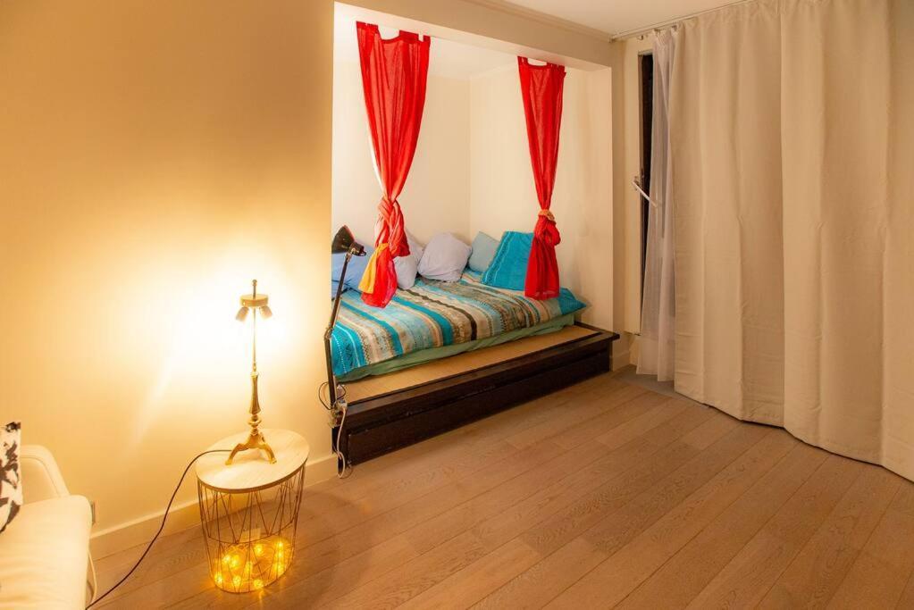 Studio With Balcony Париж Екстер'єр фото